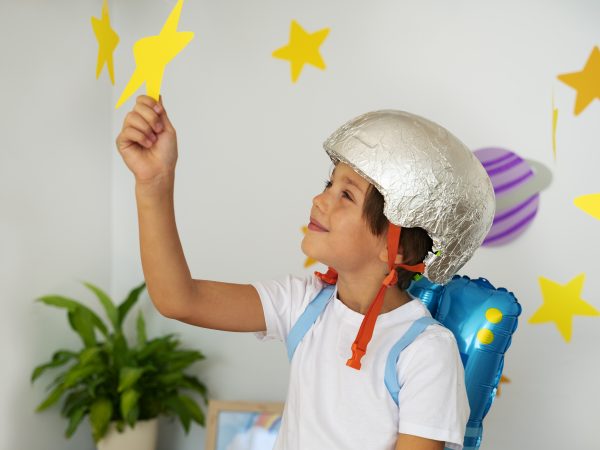 7 Activités pour Stimuler l’Imagination de Vos Enfants