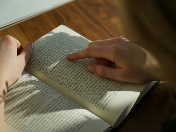 L’importance de la lecture pour les adolescents : développer son imagination et ses compétences